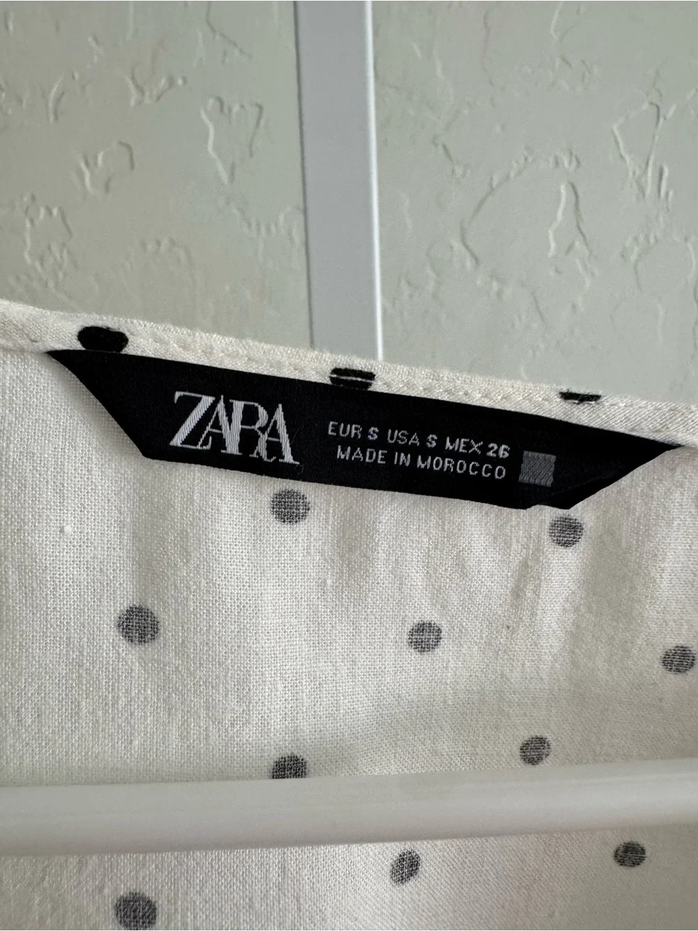 Zara Cream Polka Dot Tie-Sleeve V-Neck Crop Top